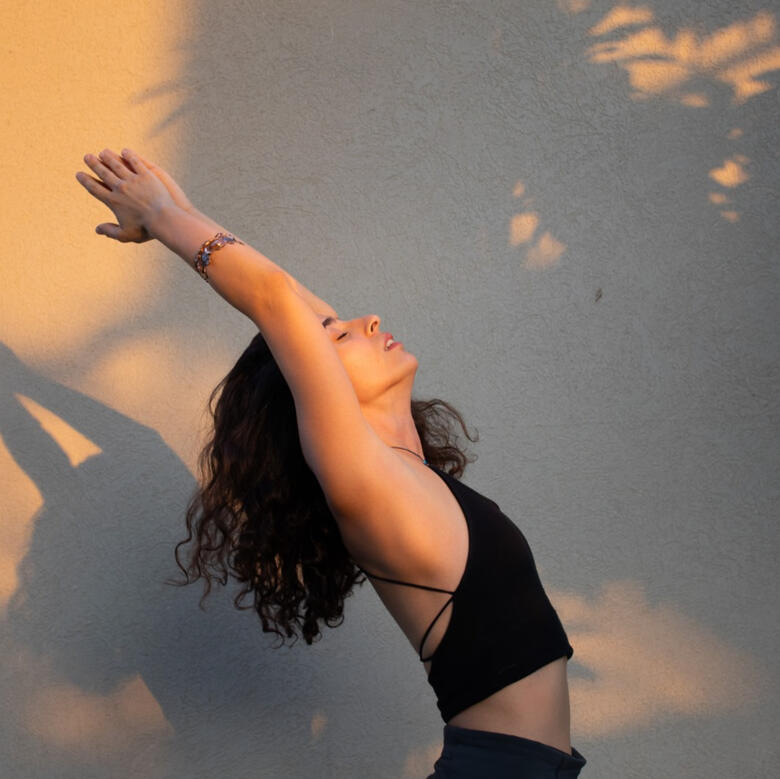 תמונה של מאי אלפי תמונה של מאי אלפי